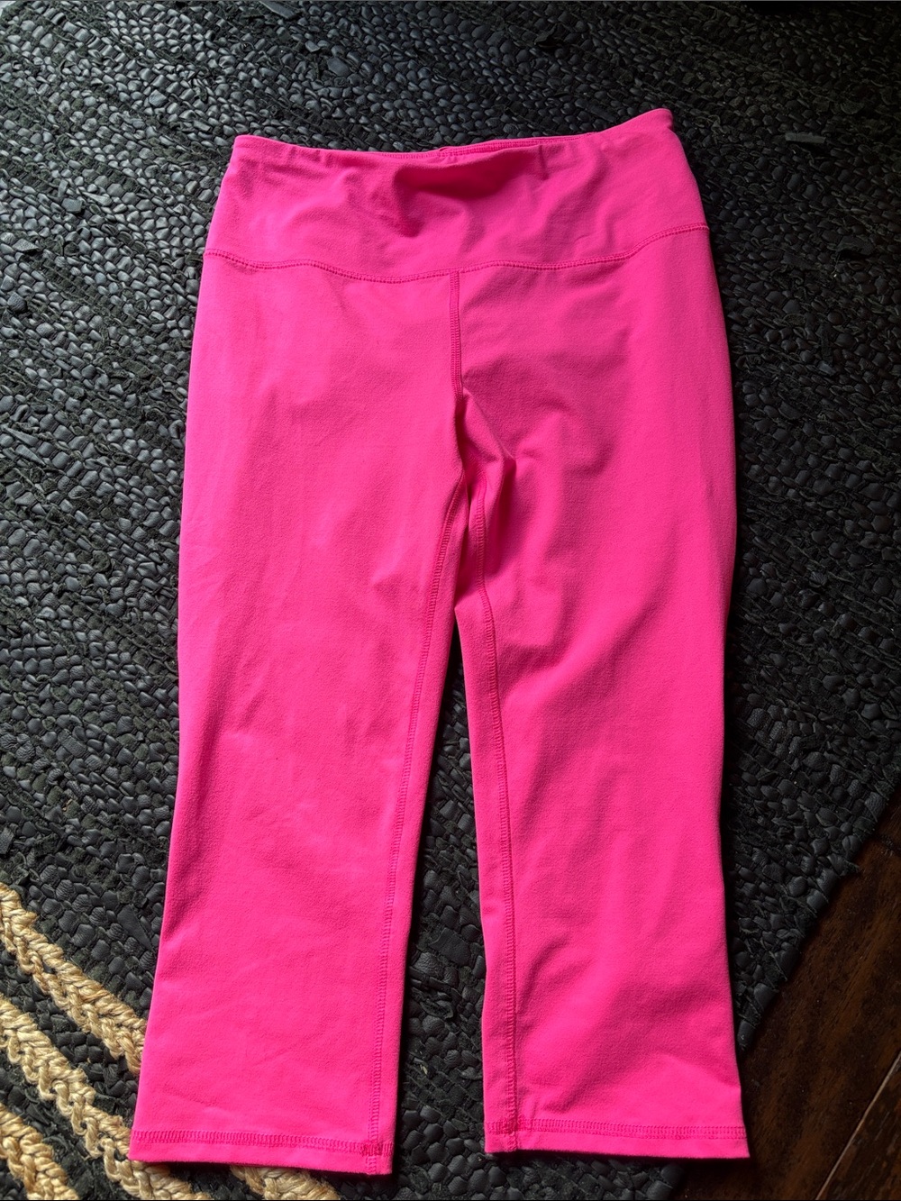 DSG Bright Pink Cropped Leggings